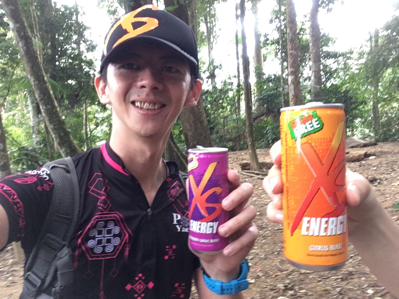 Gunung Nuang - kem pacat drinking XS energy drink